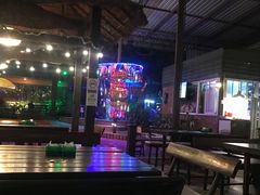 -Green Tree Rest. & Pub