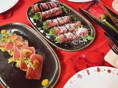 生牛肉裹芝麻菜-BROWNSTONE布朗石西班牙餐厅(富城店)