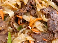 牛肉炒河粉-北大学一食堂