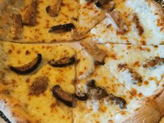 蘑菇烟熏牛奶芝士披萨-PIZZA BIANCA(民园店)