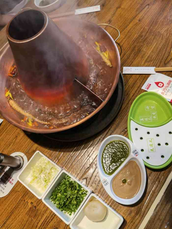 铁瓷涮肉(云岗店)-"价格真是不便宜,肉的量也不大,以前听说都.