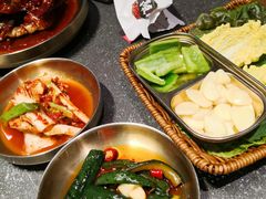 -草家酱蟹炭火烤肉店(珲春南路一店)