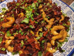 -临界音乐酒馆·小龙虾·江湖菜(华熙LIVE·鱼洞店)