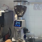 终于打卡网红咖啡店 满足