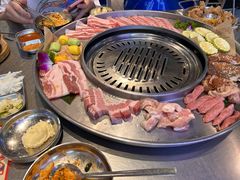 -哈哈碳都·牛肋条无限自助烤肉(台江万达店)