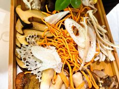 -花菇朵 ll 野生菌火锅·精品云南菜(后沙峪店)