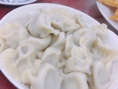 猪肉酸菜饺子-哈尔滨饺子王·东北菜(鱼鳞浃路店)
