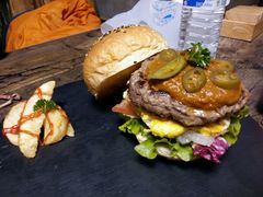 -HIGH FIVE哈福手工汉堡(桂林路店)