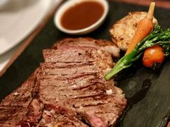 澳洲肉眼牛排配土豆-当米亚诺意大利餐厅(武汉光谷凯悦酒店)
