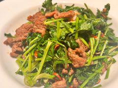 香菜摔打黄牛肉-桂满陇·手作小笼包&江南叫花鸡(中山公园店)