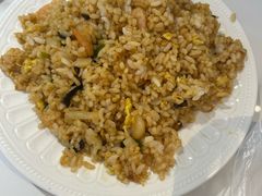招牌虾仁炒饭-嗨辣小聚·盘锦河蟹·海鲜烧烤龙虾(盘锦十年好店)