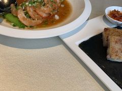 金蒜茄子蒸开边海虾-皇朝会.经典传统粤菜(外滩店)