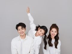 -iF摄影•全家福•证件照•形象照(南山店)