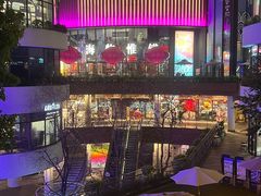 -瑞虹新天地月亮湾