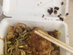 黄豆芽炒龙利鱼-金德利民快餐(山大路粮油食品店)