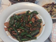 -阿瓦山寨·湘菜现炒·剁椒鱼头王(咸阳总店)