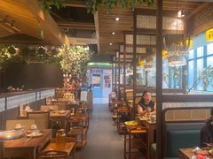 -野山舂·贵州现舂酸汤火锅(鸿通城店)