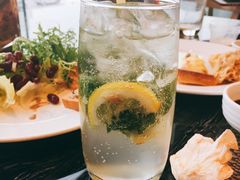 -东方红海鲜百汇(国际大厦店)