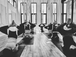 -无界瑜伽普拉提