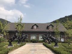 -梦娜斯庄园