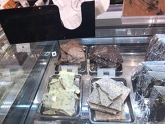 -VENCHI 闻绮(上海佛罗伦萨小镇店)