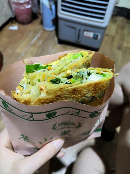 苍山菜煎饼-"终于在家附近找到了好吃的菜煎饼了,比较正.