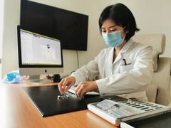 -耳朵树助听器人工耳蜗中心