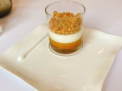 椰奶冻混合果酱柠檬脆酥椰丝蛋白条-Jean Georges