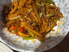 -魏铭鱼头捞饭(晋阳路店)