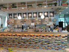 -猫的天空之城概念书店(北戴河蔚蓝海岸店)