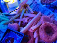 -UP嘻哈酒吧(粉巢店)