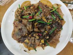 -闯关东东北农家菜(崂山石老人店)