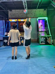 -飞吧潮玩运动蹦床游乐场