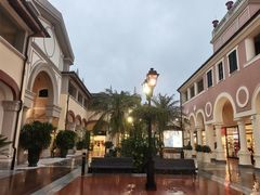 -佛罗伦萨小镇广佛名品奥特莱斯(疏港路店)