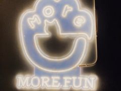 -More Fun猫咖 二十只万元加菲主题