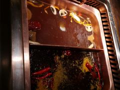 -老牌坊云南鱼豆花火锅(哈西万达店)