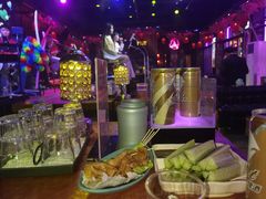 -喜鹊音乐酒馆(西街店)