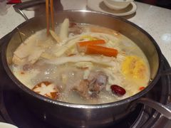 -三人行骨头王火锅(长寿店)