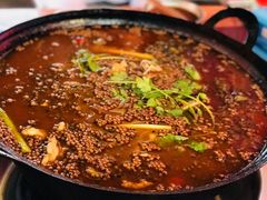 -鸿顺老铁锅美蛙鱼府(解放碑店)