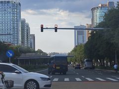 -白石桥南(地铁站)