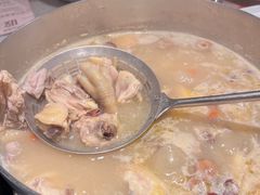 -尚尚仙·酸汤猪手·猪肚鸡火锅(华联万柳购物中心店)