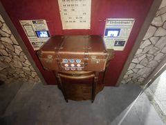 -谜盒子奇幻密室(南屏店)