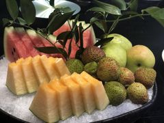 精美果盘-马仕玖煲·融合菜·酥不腻烤鸭(人大店)