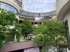 -瑞虹新天地月亮湾