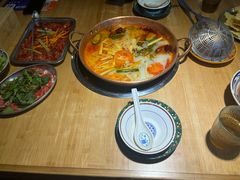 -洱火云南酸菜牛肉火锅(石景山当代商城店)