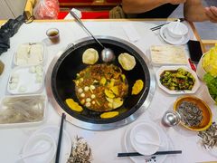 -鲁员外地锅鸡地锅鱼(龙湖江东天街店)