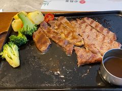 -必胜客(尹山湖歌林公园店)