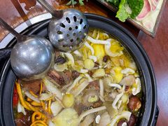 -菌之家·专业纯野生菌火锅·特色炒菌