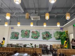 大堂-胡须哥网红竹筒菜