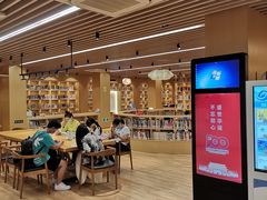 -漕河泾街道图书馆(漕河泾社区文化活动中心店)